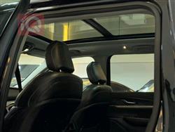 جیپ گراند شیرۆکی